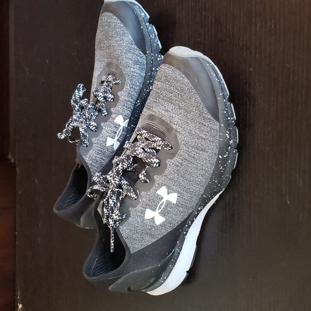 Under Armour | Gray & Black Sneakers | women's 6.5